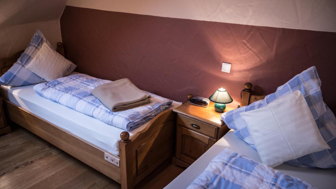 Ferienwohnung Zur Scheune Lind  Buitenkant foto