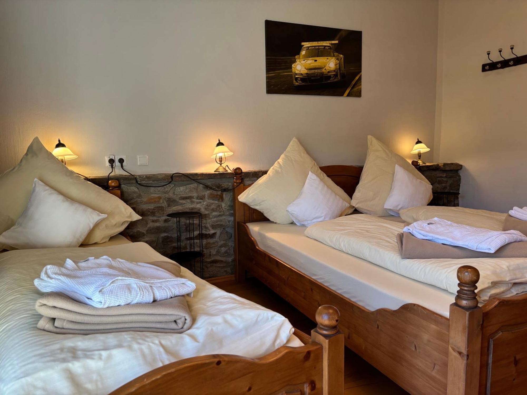 Ferienwohnung Zur Scheune Lind  Buitenkant foto